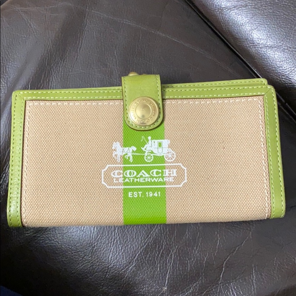 Women’s Coach wallet